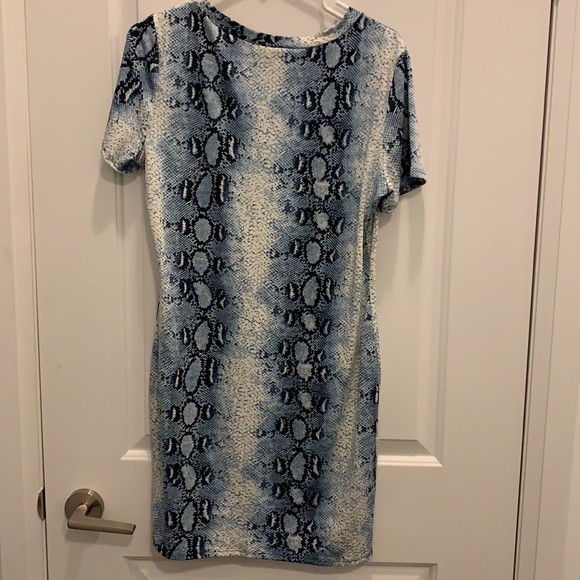 Blue Snakeskin Print Mid-length Dress - Picture 5 of 5